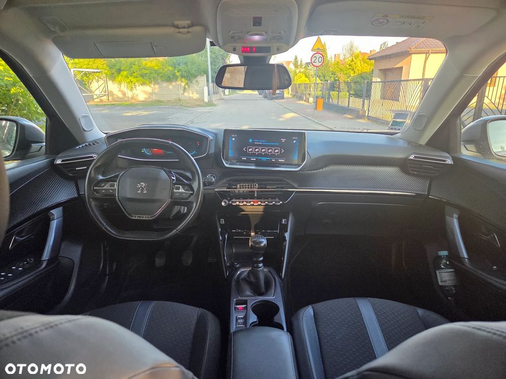Peugeot 2008 - 9