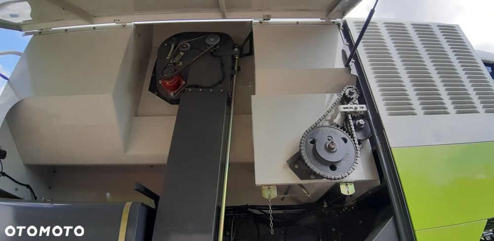 Claas Medion 330 - 12