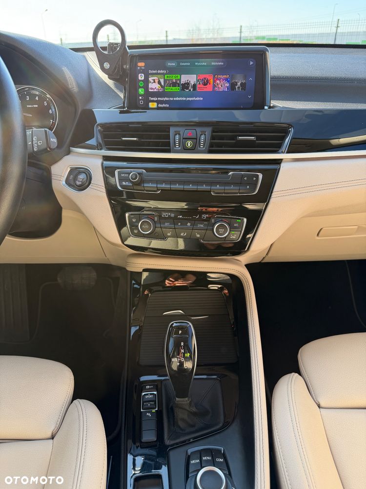 BMW X1 sDrive18i Sport Line - 27