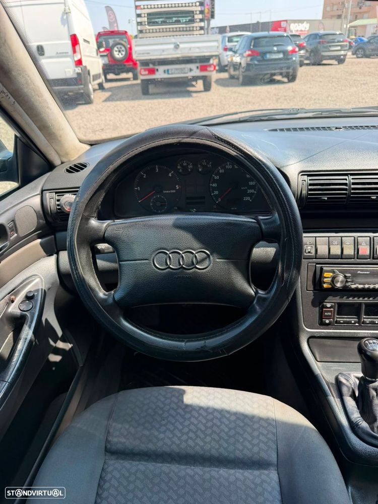 Audi A4 Avant 1.9 TDI Sport - 25