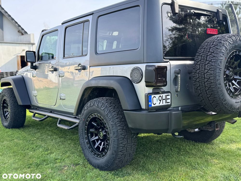 Jeep Wrangler - 23