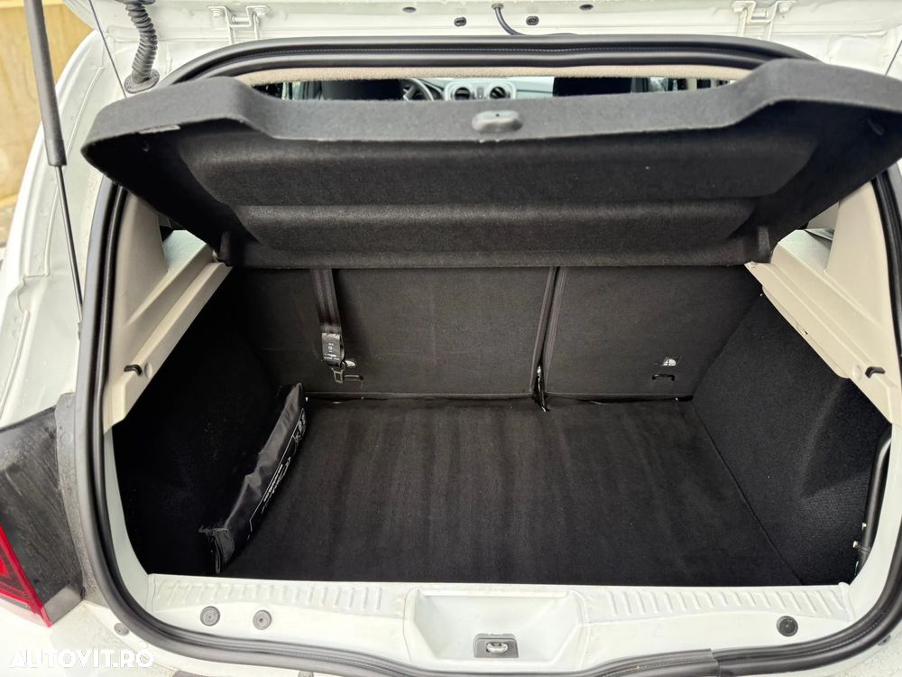 Dacia Sandero - 13