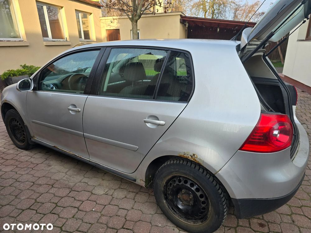 Volkswagen Golf 1.6 Comfortline - 15