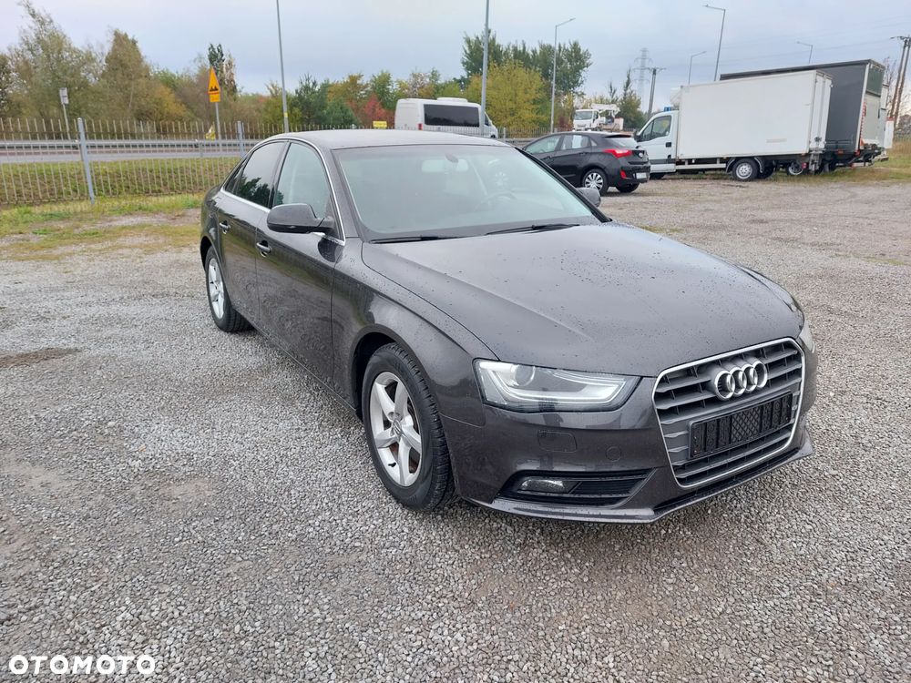 Audi A4 Limousine - 16