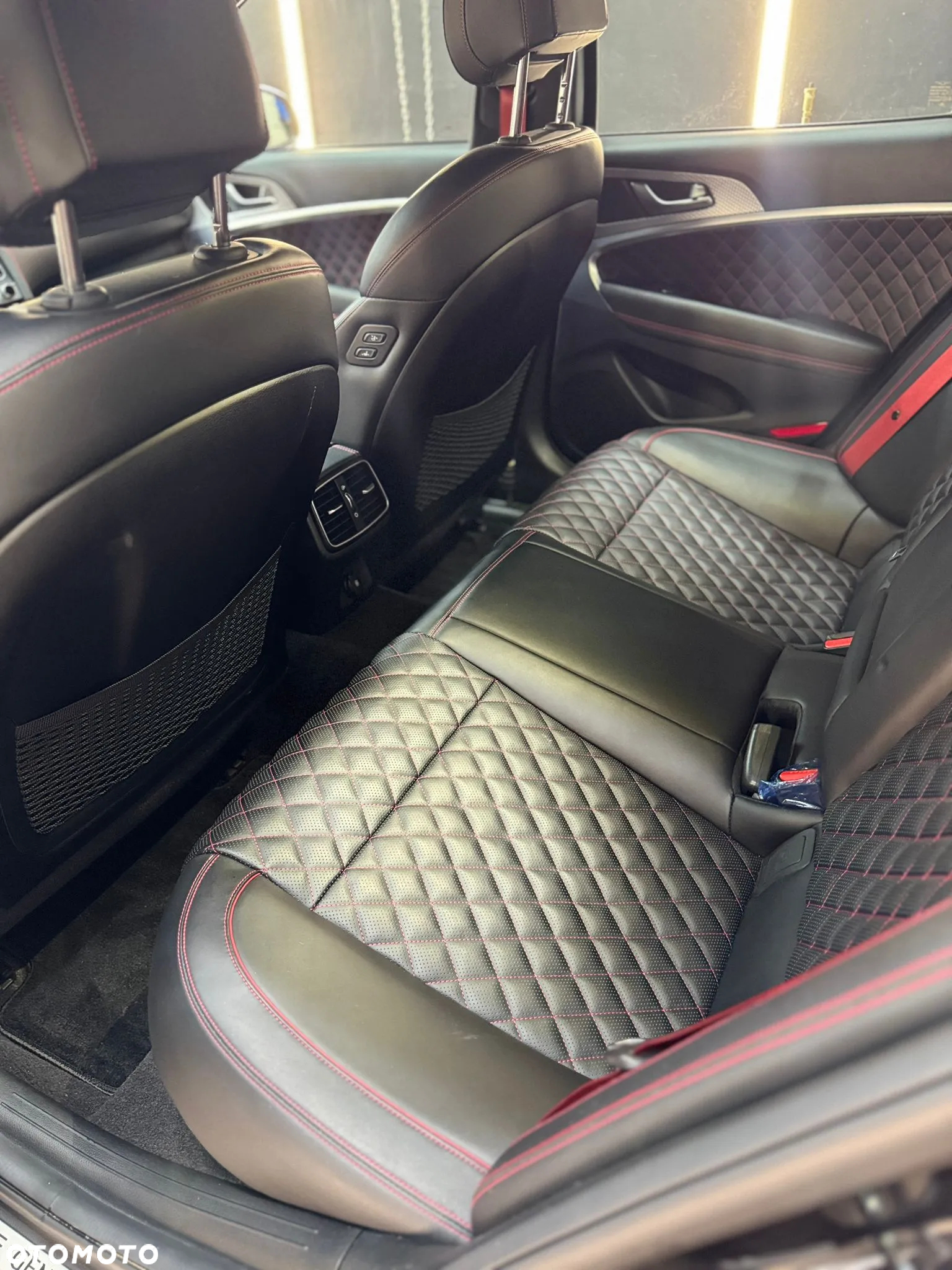 Genesis G70 - 18
