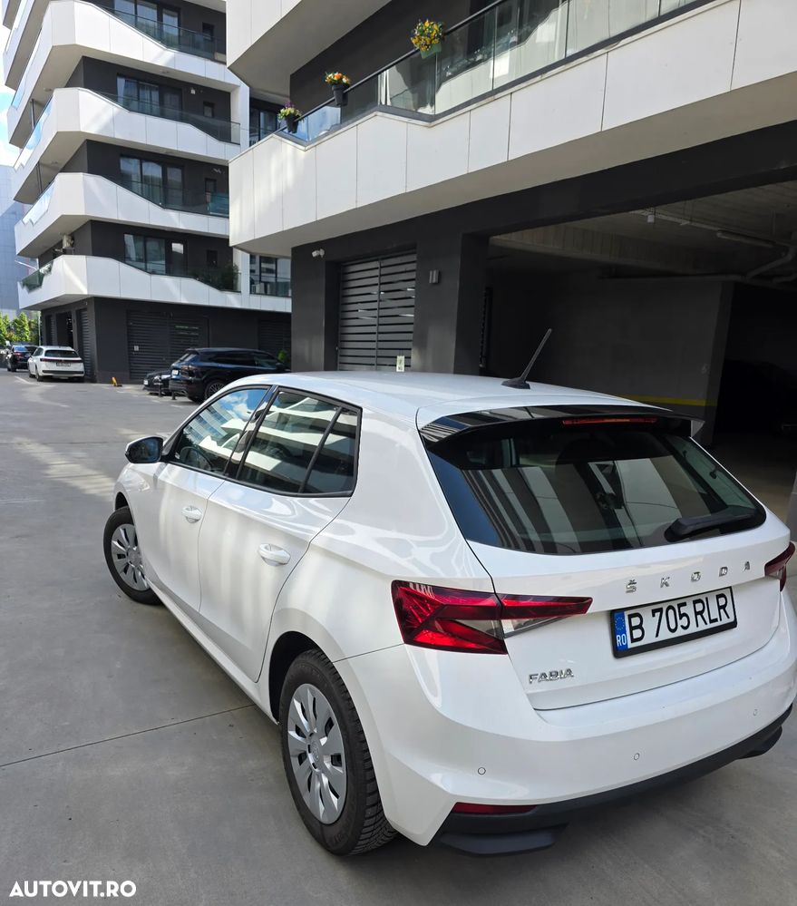 SKODA Fabia 2022 — imagine 4