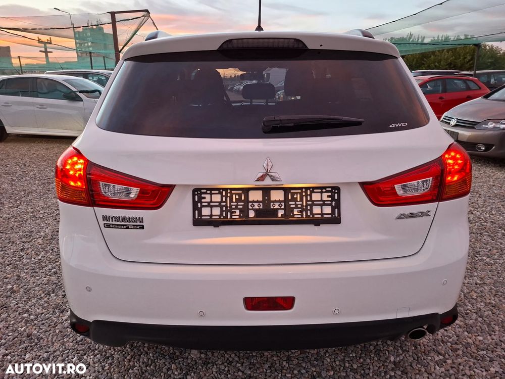 Mitsubishi ASX - 12