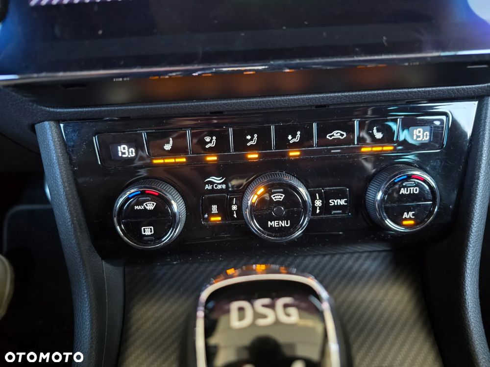 Skoda Superb 2.0 TDI SCR 4x4 Sportline DSG - 32