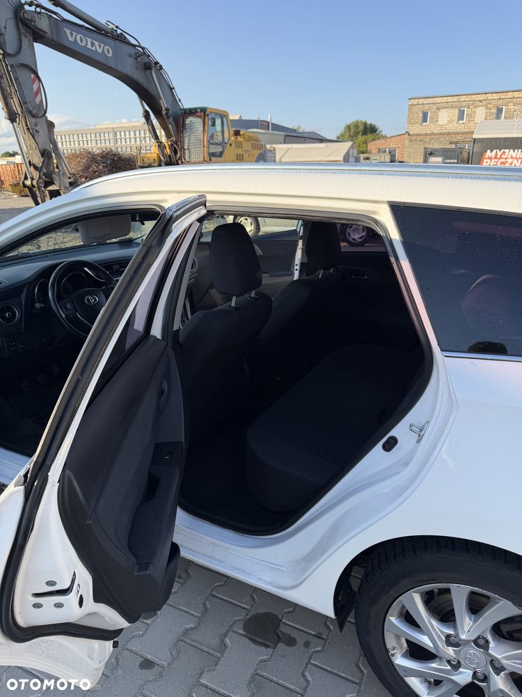 Toyota Auris - 26