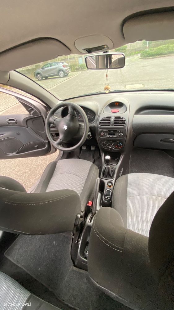 Peugeot 206 1.9 D XT - 8