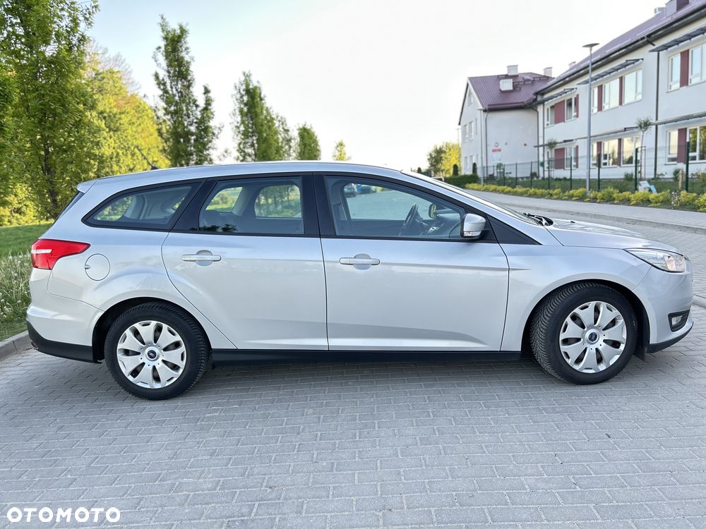 Ford Focus 1.5 TDCi Trend - 4
