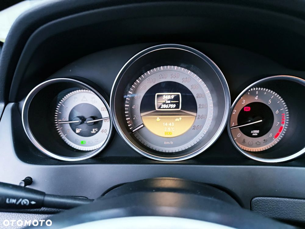 Mercedes-Benz Klasa C 180 BlueEFFICIENCY - 15