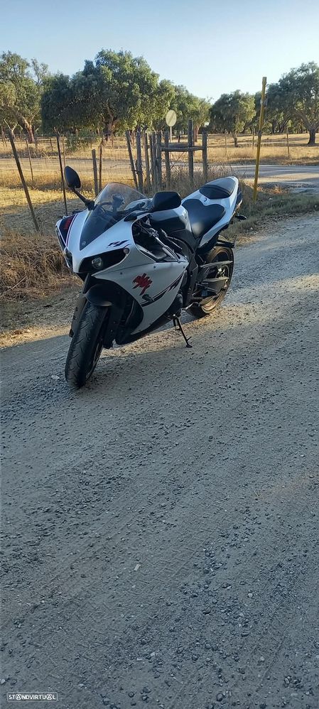 Yamaha YZF - 6