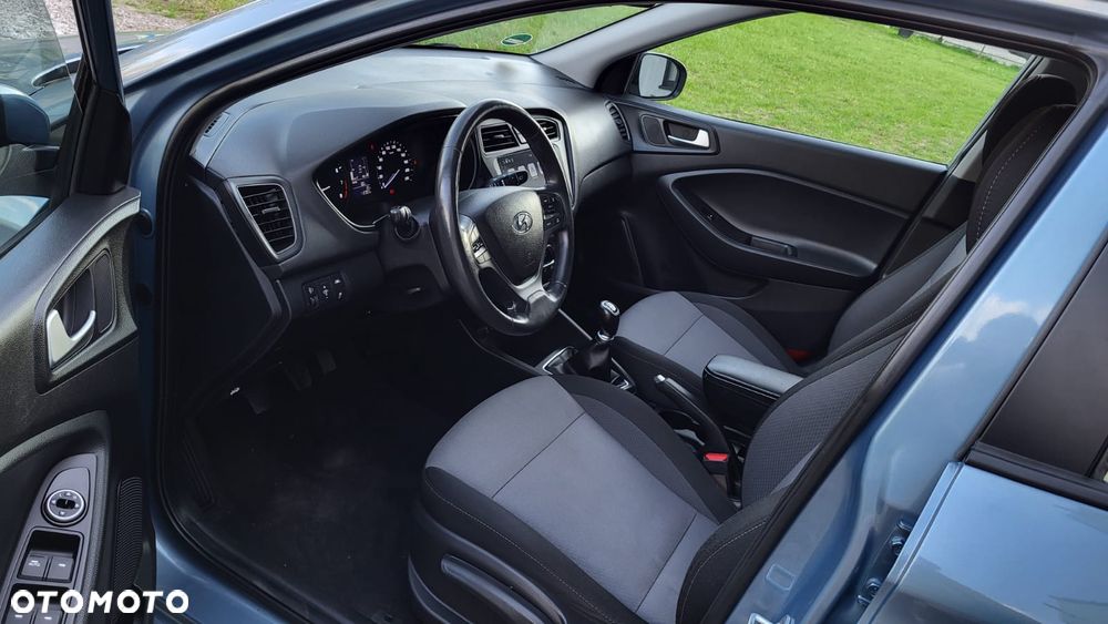 Hyundai i20 blue 1.2 YES!+ - 24