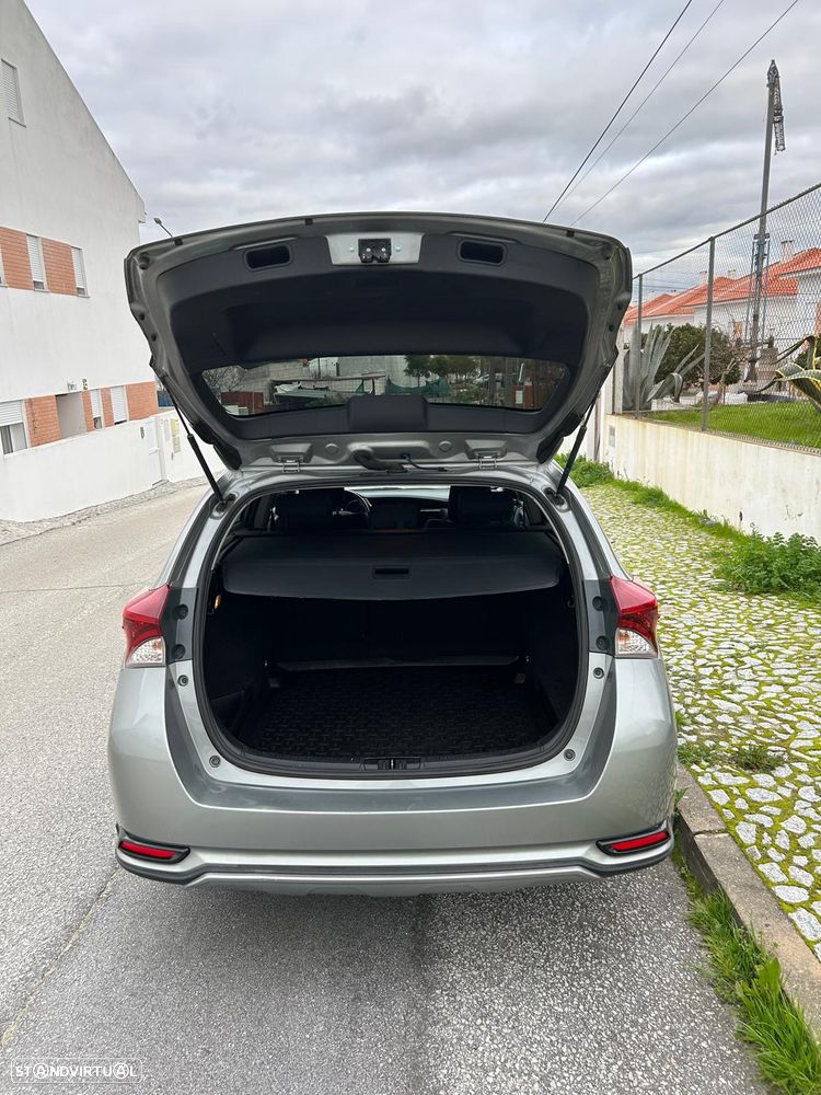 Toyota Auris Touring Sports - 7