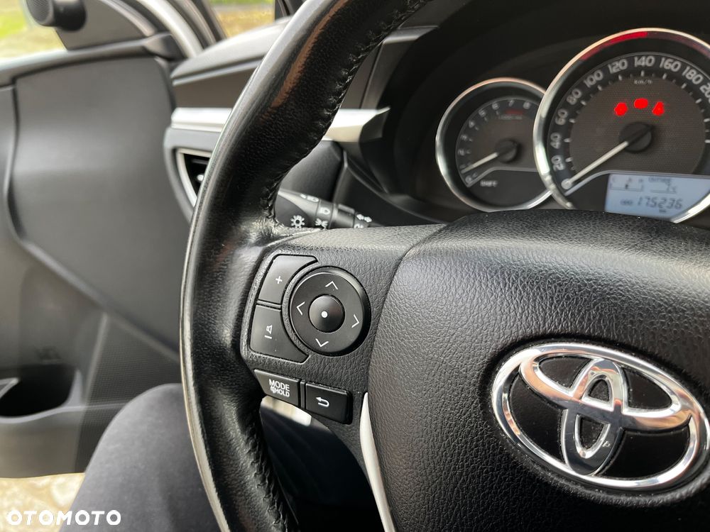 Toyota Corolla 1.6 Active - 21