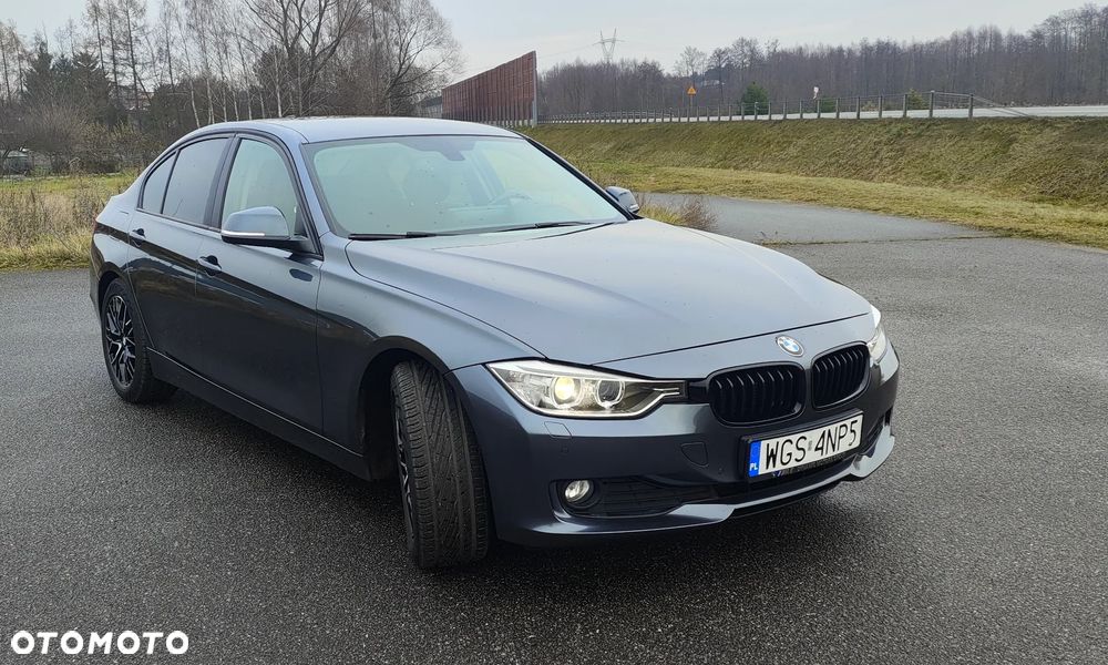 BMW Seria 3 318d - 4