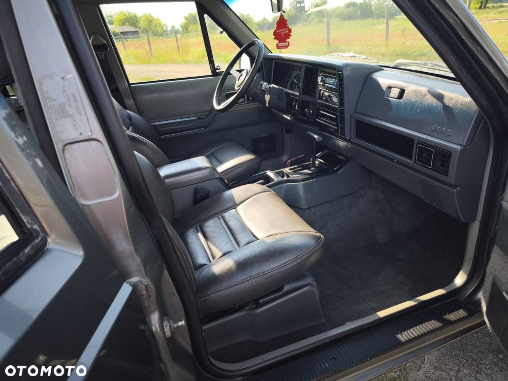 Jeep Cherokee 4.0 Limited - 8
