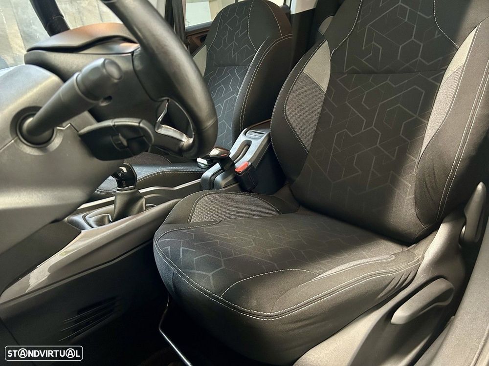 Peugeot 2008 1.2 PureTech Style - 38