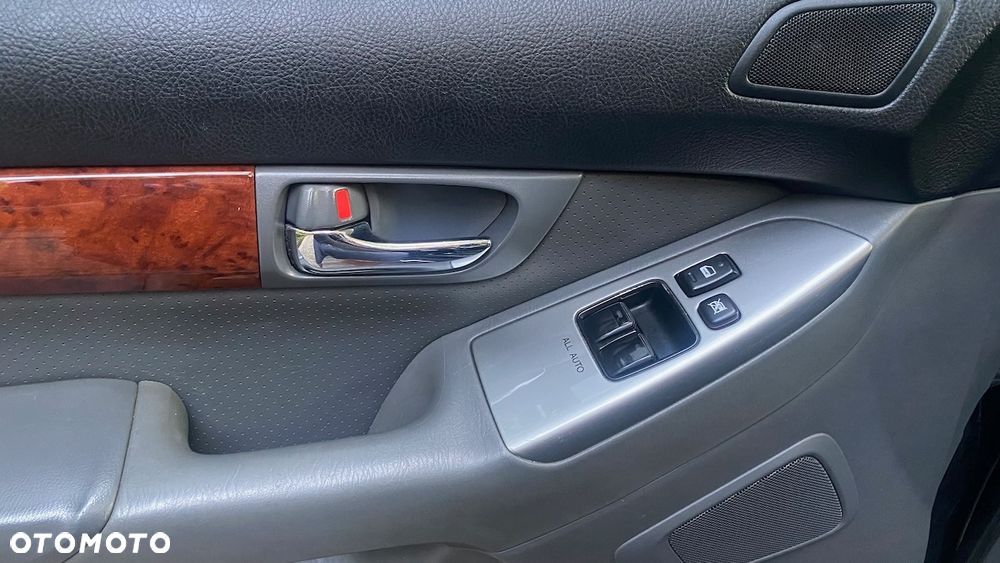 Toyota Land Cruiser - 9