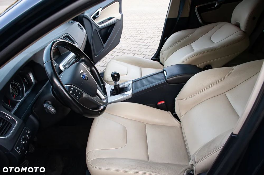 Volvo V60 D3 Business Edition - 35