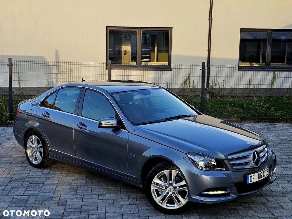 Mercedes-Benz Klasa C 180 BlueEFFICIENCY Avantgarde - 12