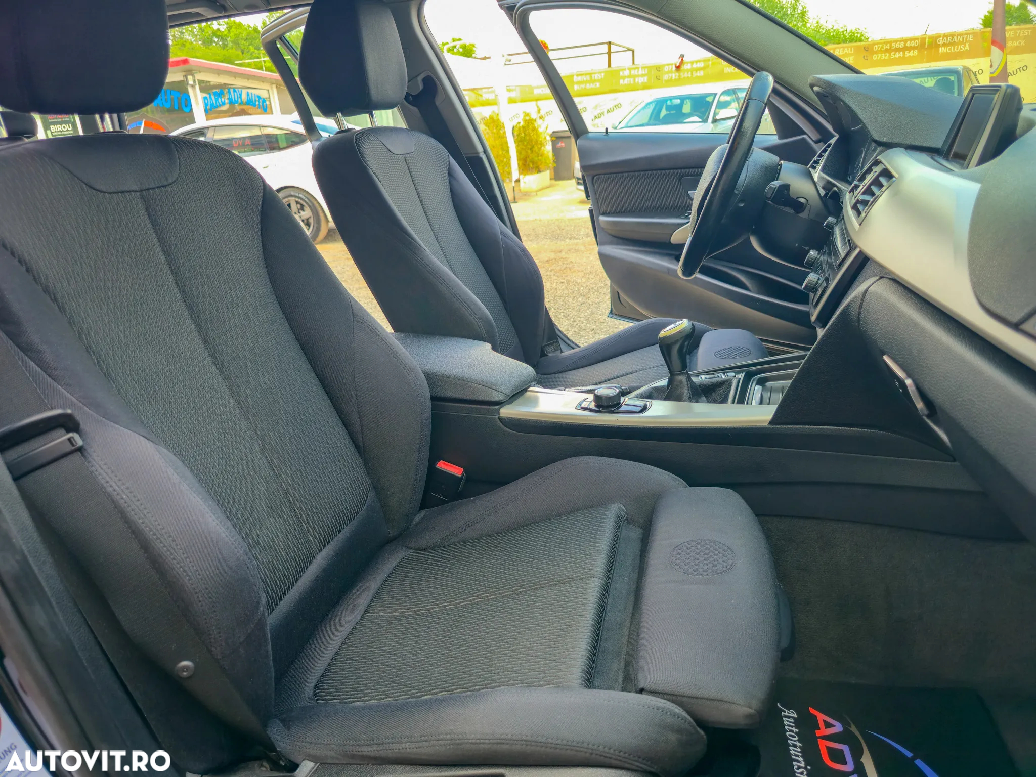 BMW Seria 3 318d xDrive - 10