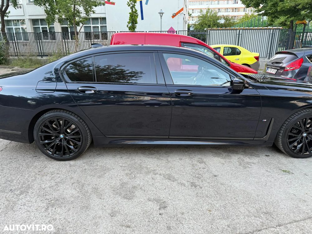 BMW Seria 7 740Ld xDrive MHEV - 12