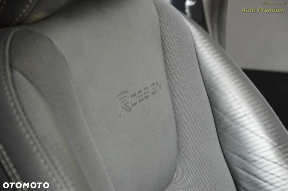 Volvo V60 D3 R-Design - 17