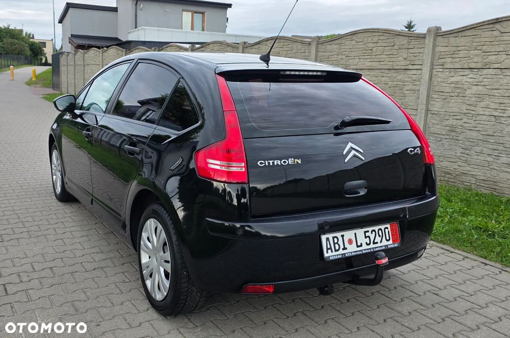 Citroën C4 1.4 16V Advance - 12