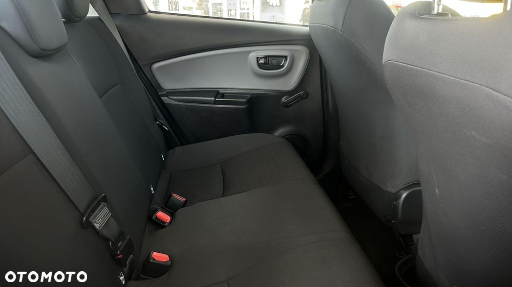 Toyota Yaris - 11