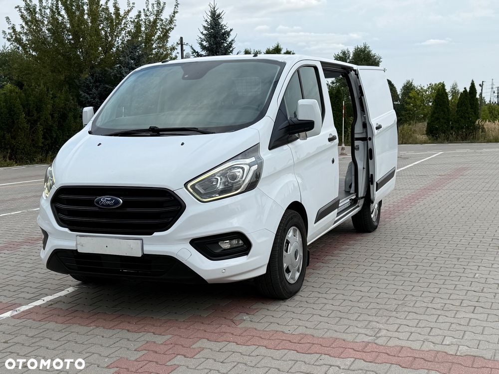 Ford CUSTOM - 20