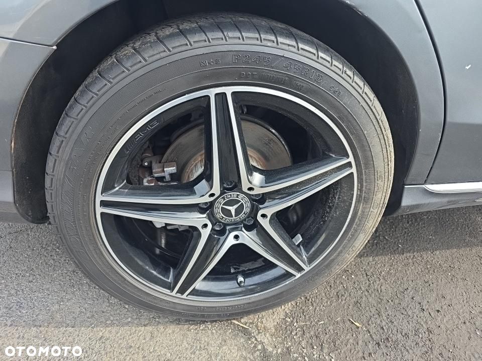 Mercedes-Benz Klasa C 300 7G-TRONIC AMG Line - 17