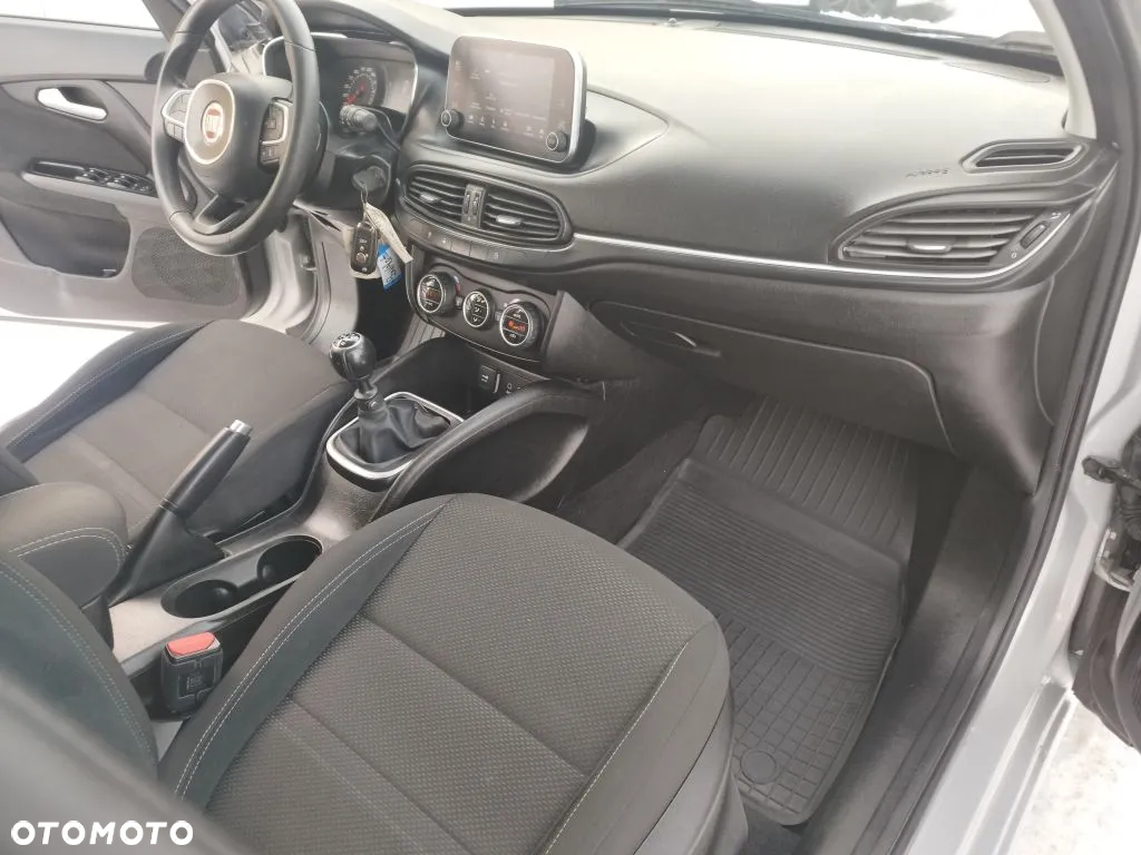 Fiat Tipo 1.6 MultiJet 16v Sport - 11