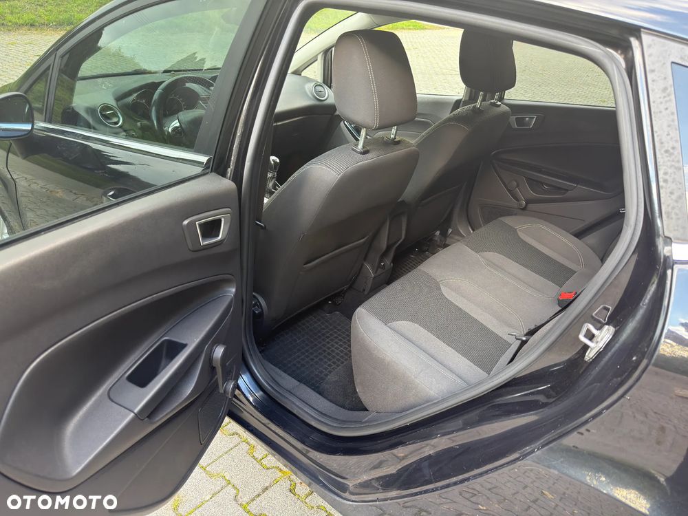 Ford Fiesta - 16