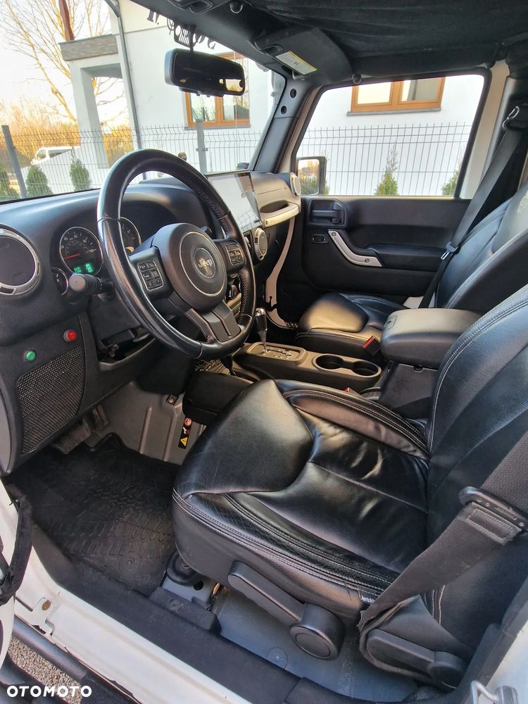 Jeep Wrangler 3.6 Unlim Rubicon X - 24