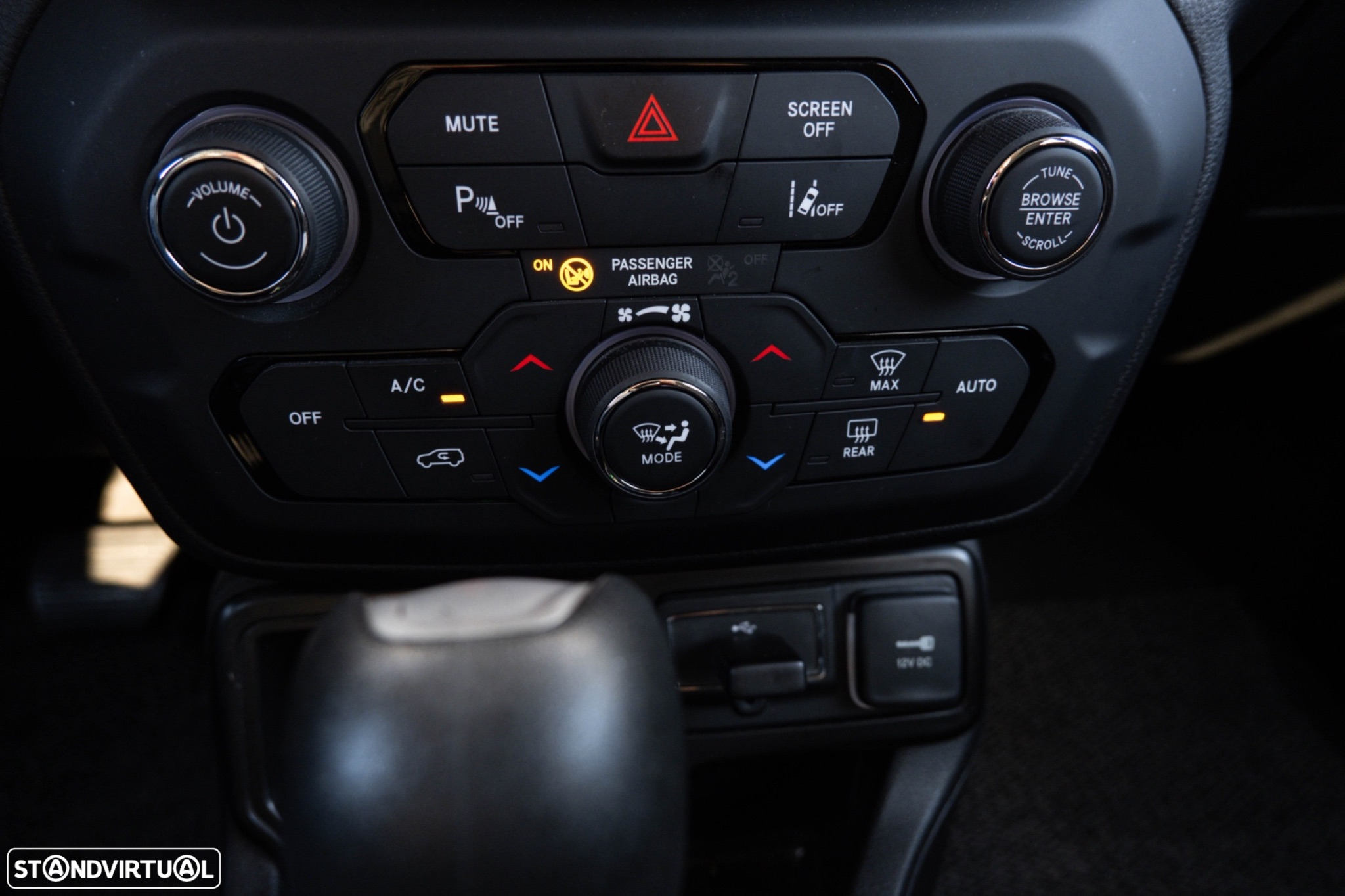 Jeep Renegade 1.3 T Orange Edition DCT - 29