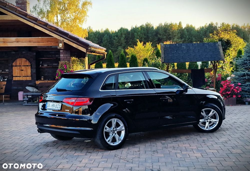 Audi A3 Sportback 1.4 TFSI CoD Ambiente - 17