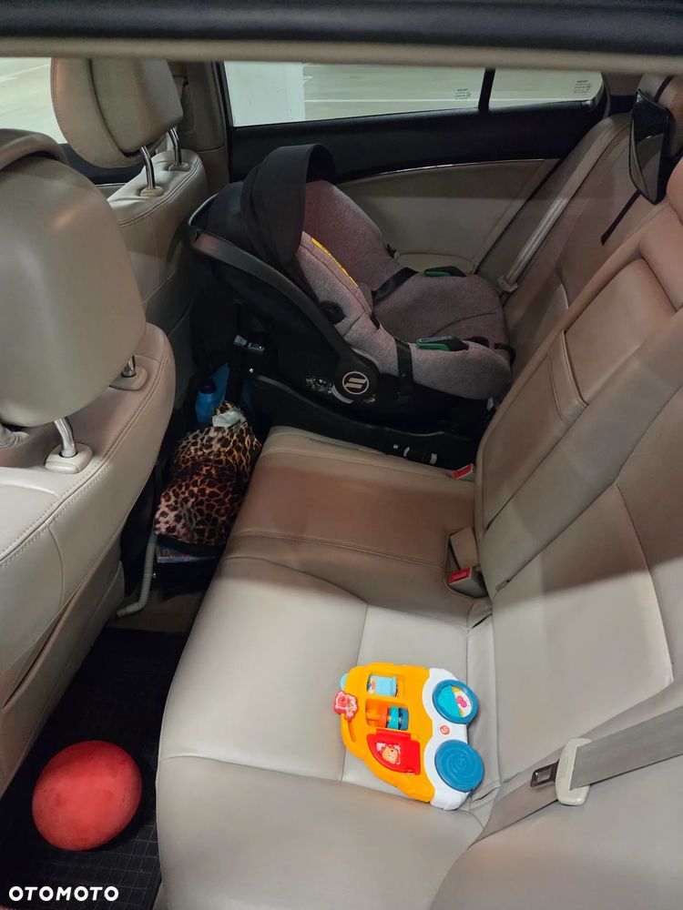 Toyota Avensis 2.0 Multidrive S Executive - 4