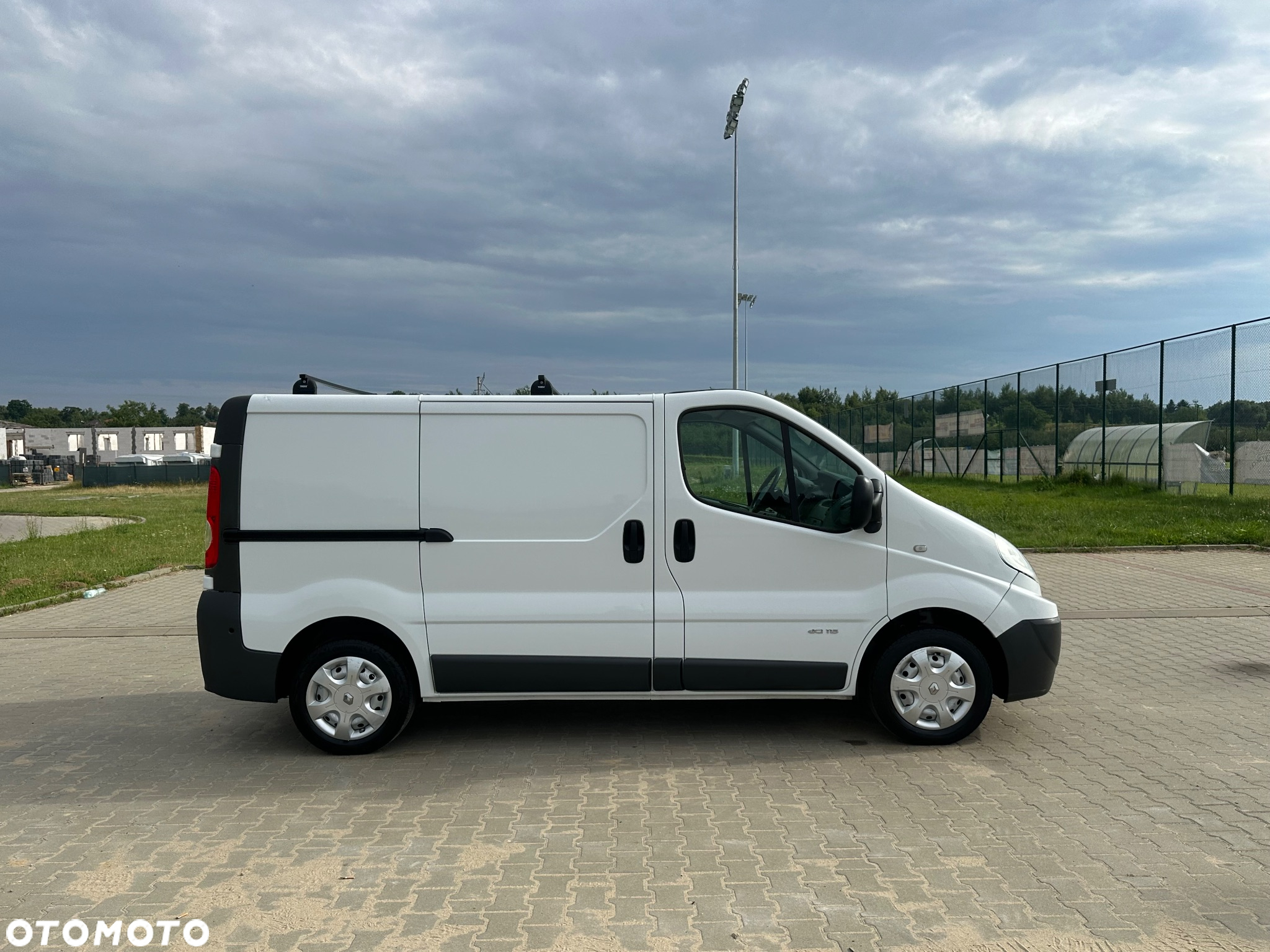 Renault Trafic - 16