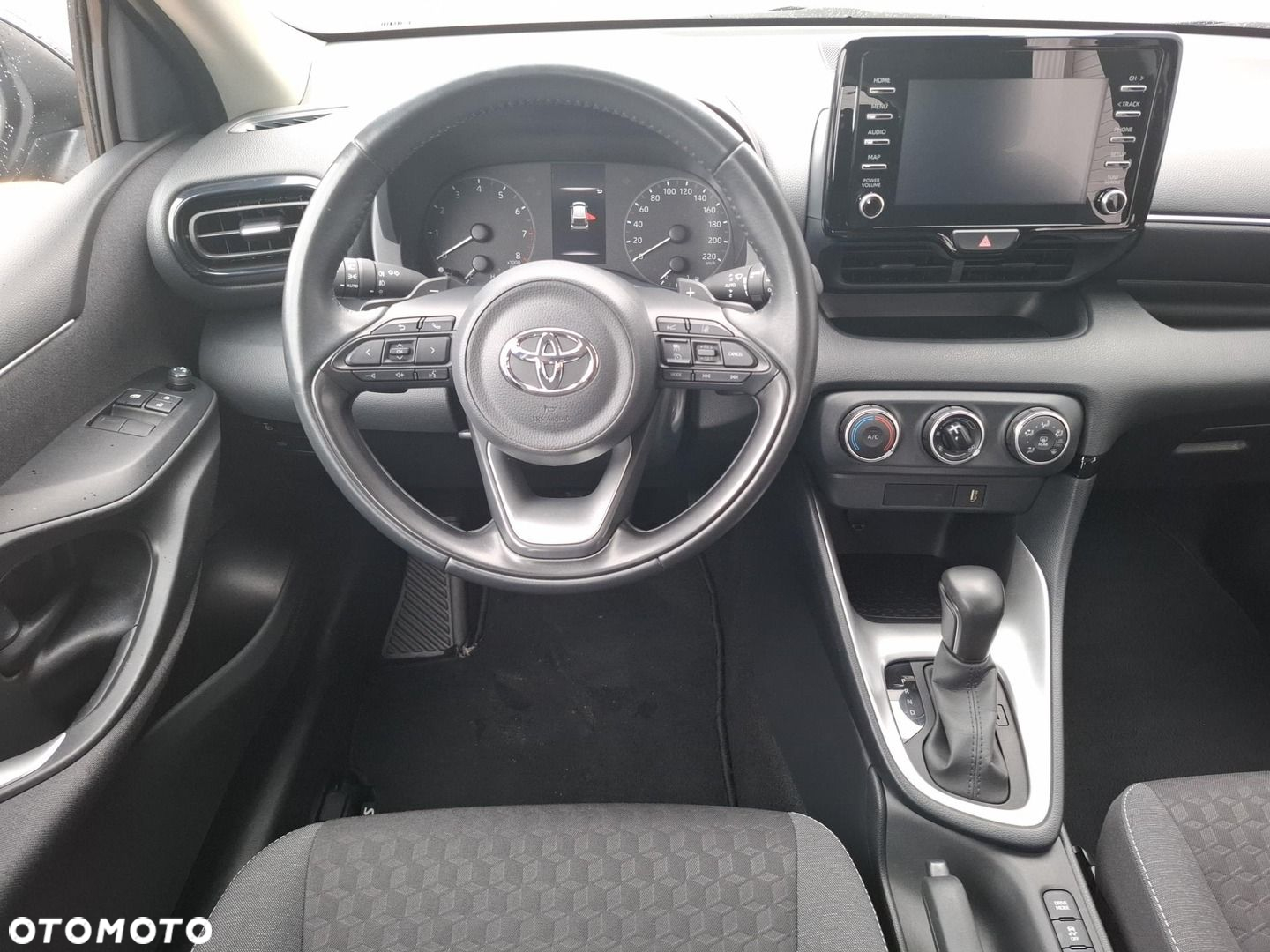 Toyota Yaris 1.5 Comfort CVT - 9