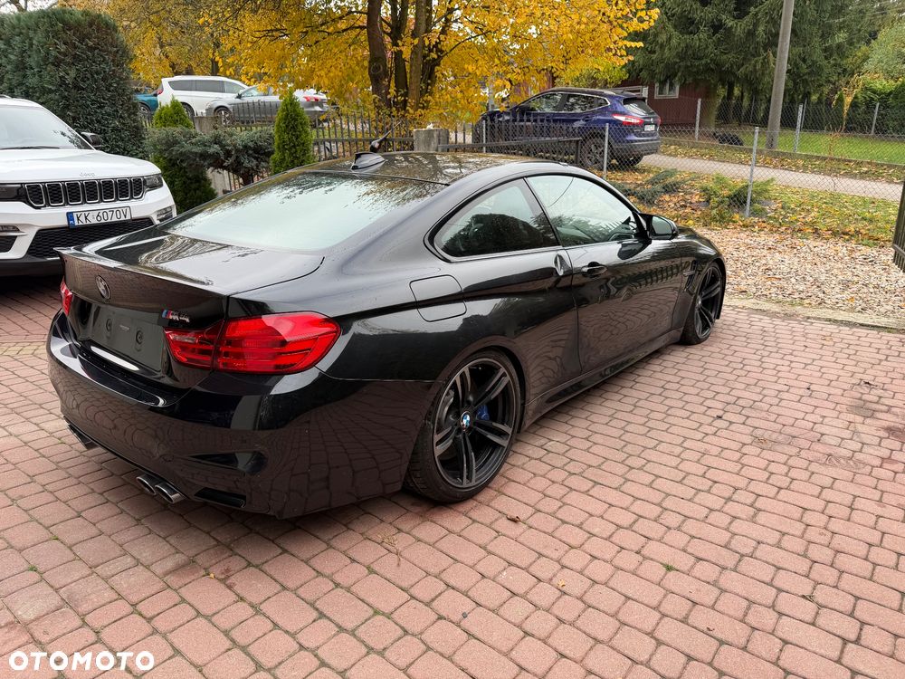 BMW M4 DKG - 16