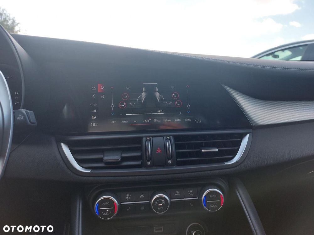Alfa Romeo Giulia 2.0 Turbo Veloce Q4 - 23