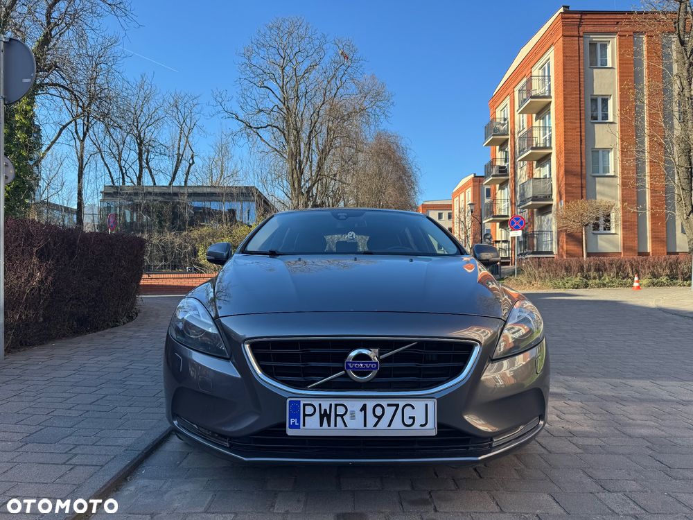 Volvo V40 D3 Momentum - 4