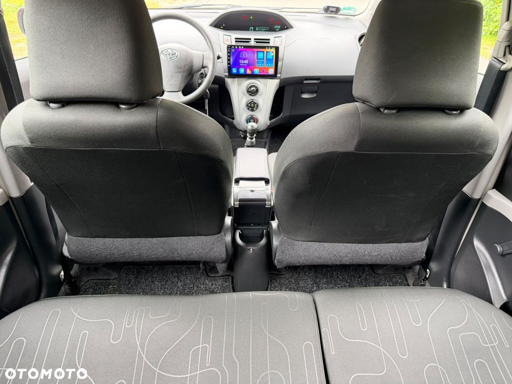 Toyota Yaris - 14