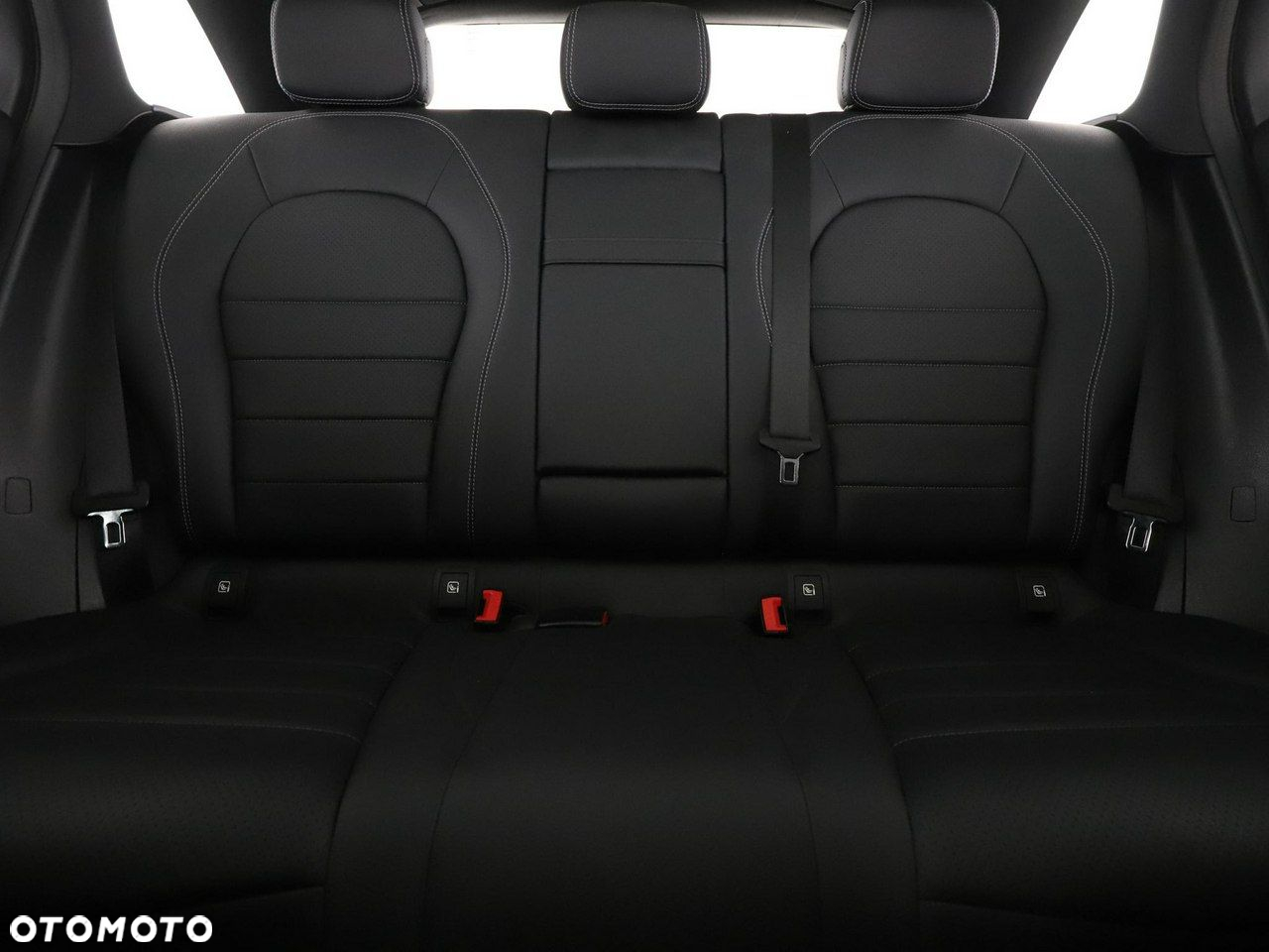 Mercedes-Benz GLC 300 4Matic 9G-TRONIC AMG Line - 18