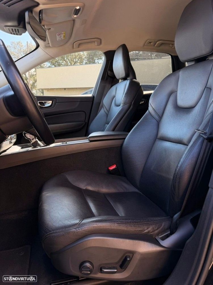 Volvo XC 60 2.0 D4 Inscription AWD Geartronic - 9