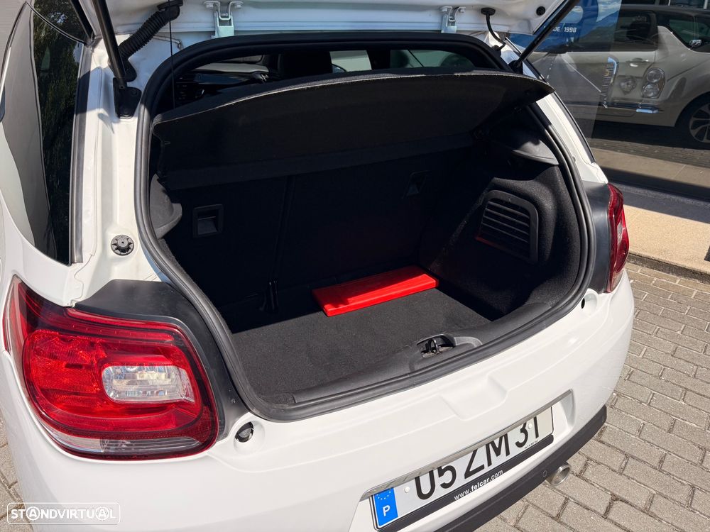 Citroën DS3 1.4 e-HDi Chic CMP - 17
