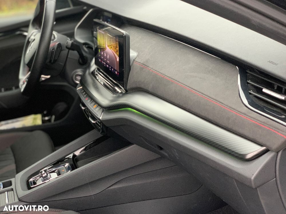 Skoda Octavia 2.0 TDI DSG RS Plus - 29