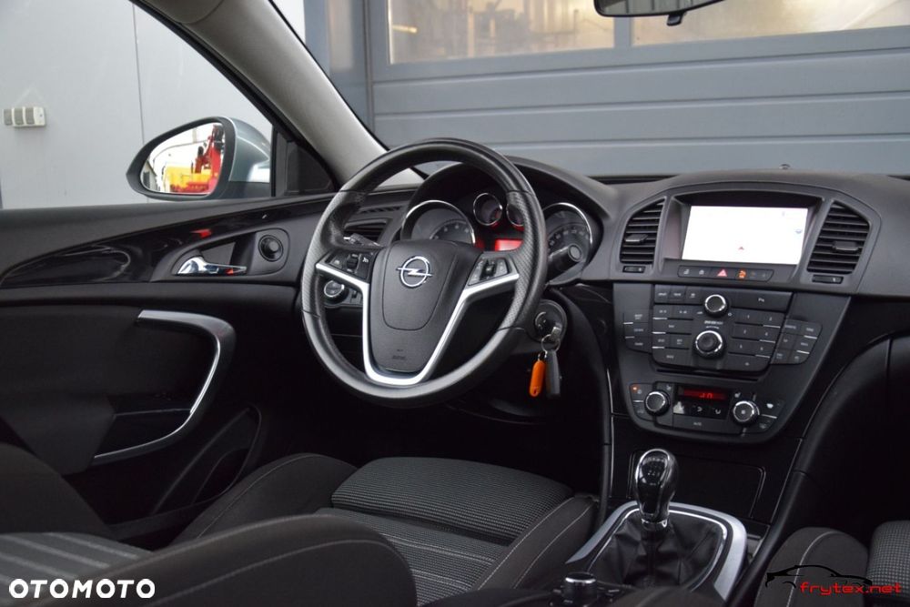 Opel Insignia - 24